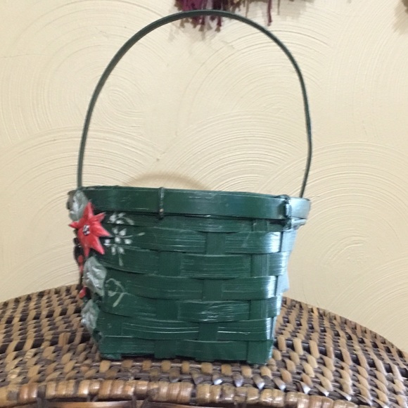 Merry Christmas Basket - Picture 5 of 9